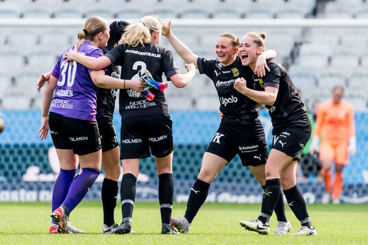 Umeås spelare jublar