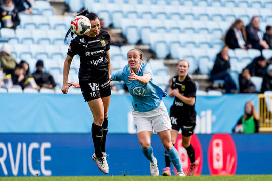 Umeås Frida Lähteenmäki och Malmö FFs Anna Plantin