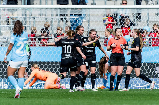 Umeås Inez Amcoff jublar