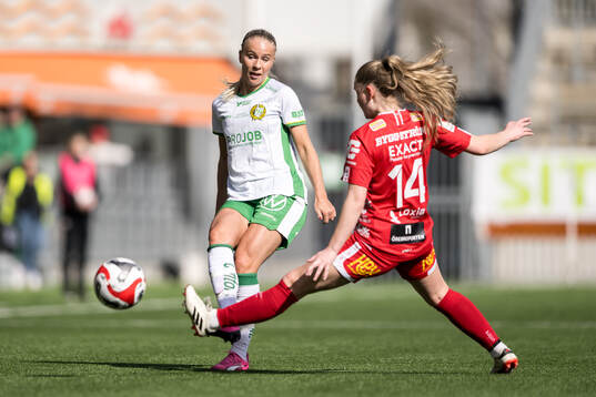 Hammarbys Stina Lennartsson och KIF Örebros Bergþora Sol
