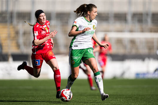 KIF Örebros Sanni Ojanen och Hammarbys Emma Westin