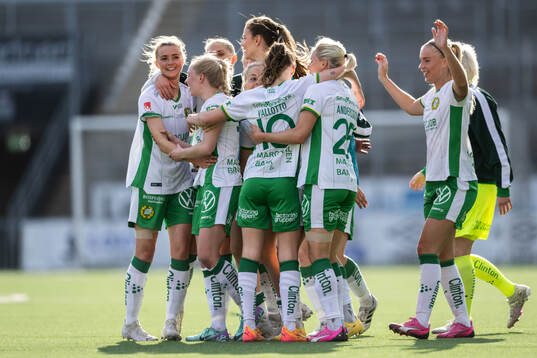 Hammarbys spelare jublar