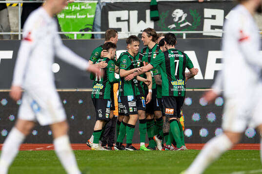 Varbergs spelare jublar