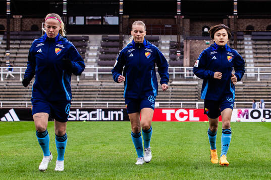 Djurgårdens Sessy Åsland, Nellie Lilja och Shinomi Koyama