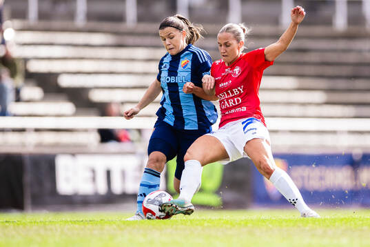 Djurgårdens Alexsandra Lobanova och Trelleborgs Hanna