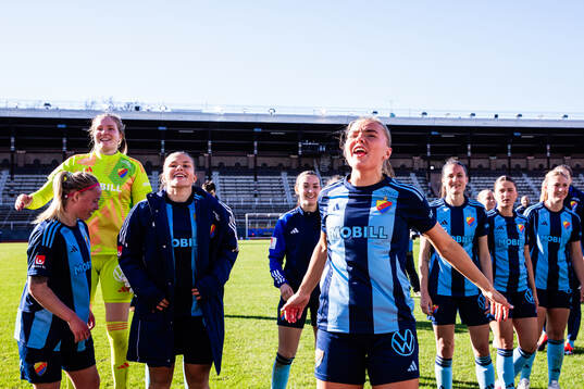 Djurgårdens Louise Hvarfner jublar