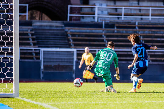 Djurgårdens Shinomi Koyama gör 2-0 bakom Trelleborgs