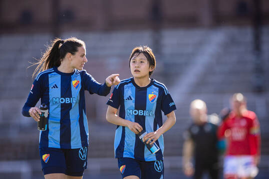 Djurgårdens Beata Kollmats och Shinomi Koyama