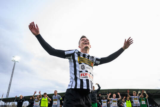 Landskronas Robin Dzabic jublar