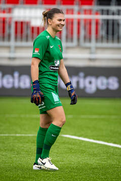Brommapojkarnas målvakt Anna Aurora Koivunen
