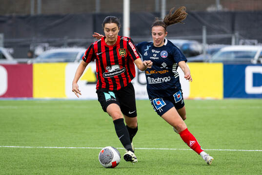 Brommapojkarnas Fanny Hjelm Rönnlund och Linköpings Vilma