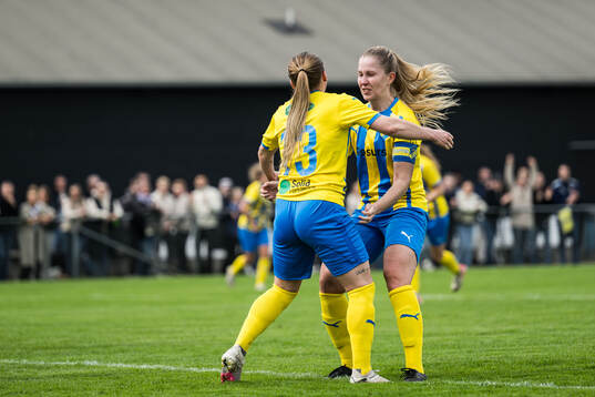 Eskilsminnes Alma Bertilsson och Julia Nyberg Spets
