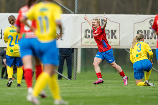 Helsingborg s Alma Larsson jublar