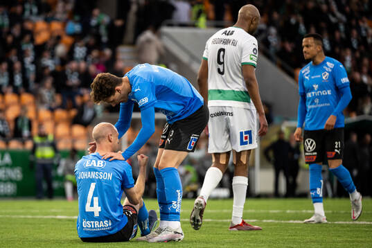 Halmstads Andreas Johansson och Gabriel Wallentin jublar