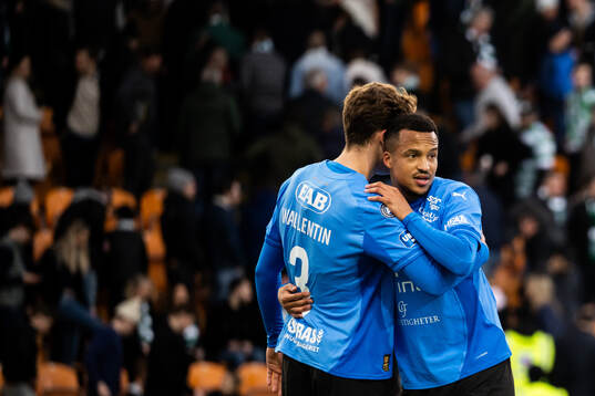 Halmstads Gabriel Wallentin och Marcus Olsson jublar