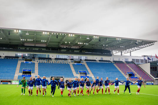 Players of Vålerenga celebrate