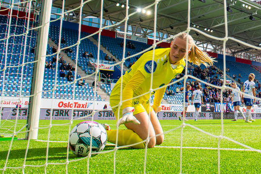 Goalkeeper Selma Panengstuen of Kolbotn
