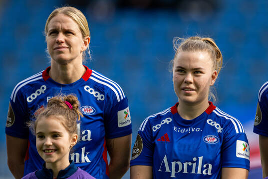 Elise Thorsnes and Olaug Tvedten of Vålerenga