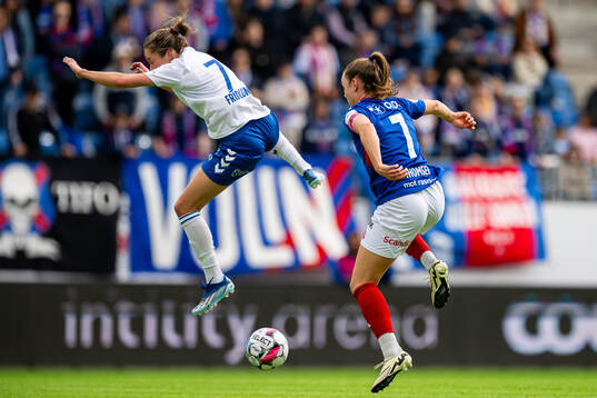 Johanne Fridlund of Kolbotn and Janni Thomsen of Vålerenga