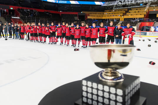 Örebros spelare jublar
