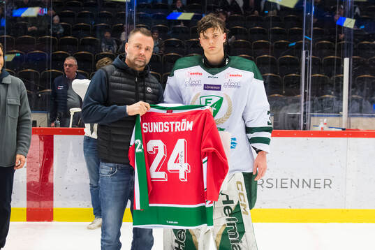 Färjestads målvakt Lukas Höglind och Niklas Sundström