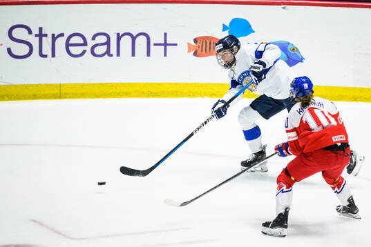Sanni Rantala of Finland and Denisa Krizova of Czech