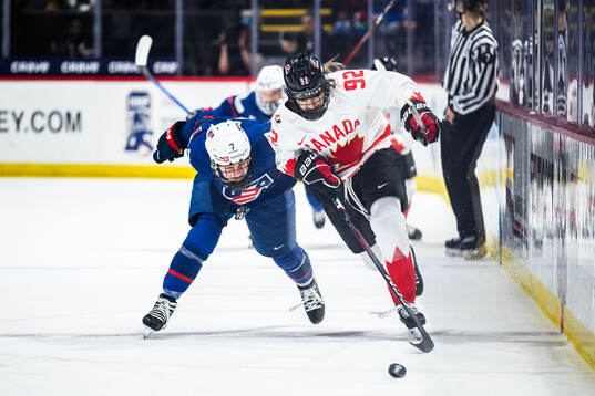 Lacey Eden of USA and Danielle Serdachny of Canada