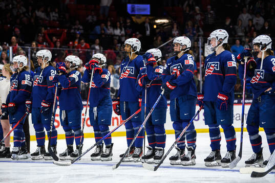 Players of USA look dejected