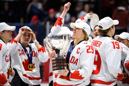 Marie-Philip Poulin of Canada celebrates