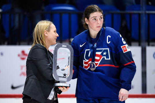 Hilary Knight of USA