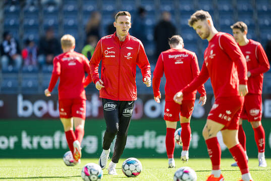 Joachim Soltvedt of Brann warms up