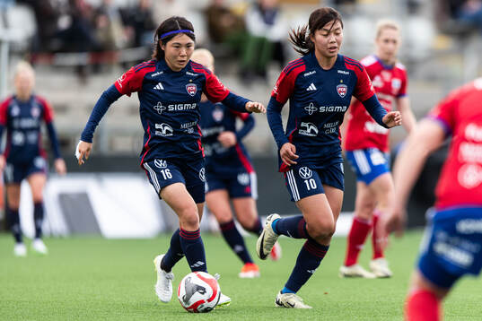FC Rosengårds Mai Kadowaki och Momoko Tanikawa
