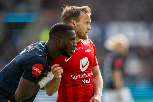 Djibril Thialaw Diop of Viking and Bård Finne of Brann