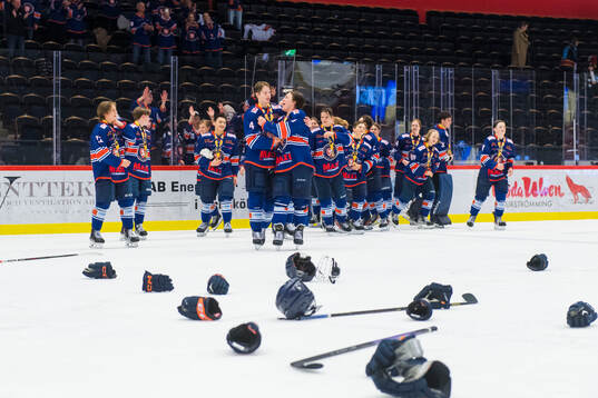 Växjös spelare jublar