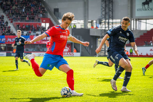 Helsingborgs Thomas Pauck Rogne och Utsiktens Lucas Lima
