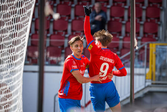 Helsingborgs Wilhelm Nilsson och Taylor Silverholt jublar