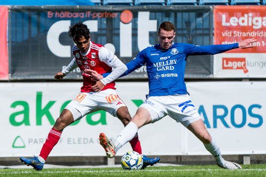 Sandvikens IFs Jonathan Karlsson och Trelleborgs Zander