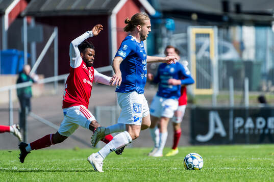 Trelleborgs Charlie Weberg och Sandvikens IFs John Junior