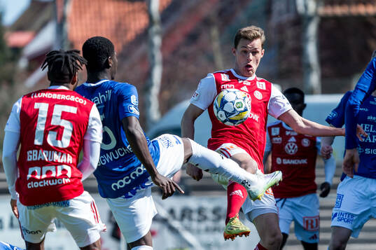 Sandvikens IFs Daniel Söderberg och Trelleborgs Abel
