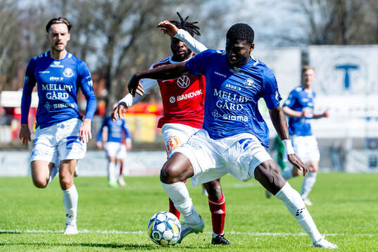 Trelleborgs Abel Ogwuche och Sandvikens IFs John Junior