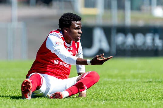 Sandvikens IFs Calvin Kabuye deppar