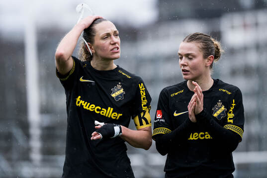 AIKs Jennie Nordin och Beata Olsson deppar