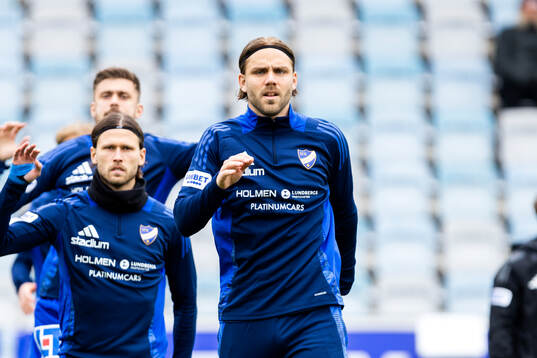 IFK Norrköpings Christoffer Nyman på uppvärmningen