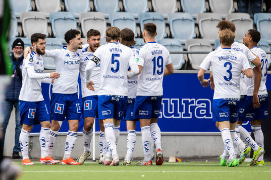 IFK Norrköpings Tim Prica jublar med lagkamrater