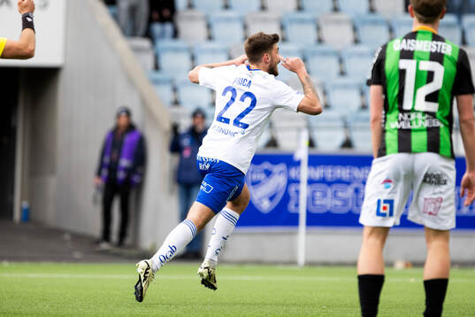 IFK Norrköpings Tim Prica jublar