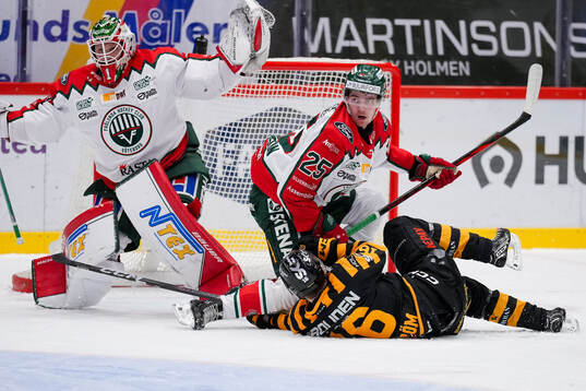 Frölundas målvakt Lars Johansson och Pontus Johansson och