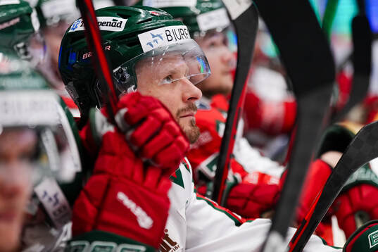 Frölundas Nicklas Lasu deppar