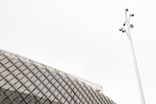 Övervakningskamera utanför Tele2 Arena