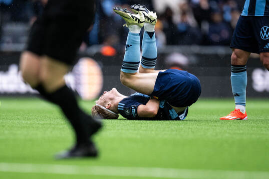 Djurgårdens Lucas Bergvall har ont