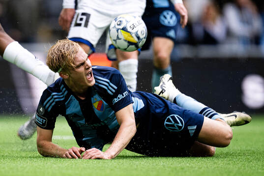 Djurgårdens Lucas Bergvall reagerar